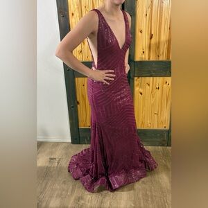 Chic Burgundy Sequin Prom Dress